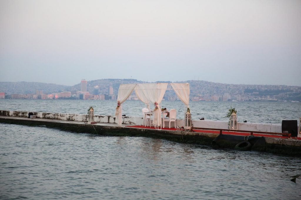 İzmir Yelken Kulübünde Evlilik Teklifi Organizasyonu