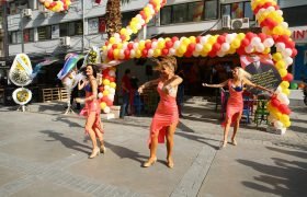 Kuşadası Kapı Tak Balon Süsleme